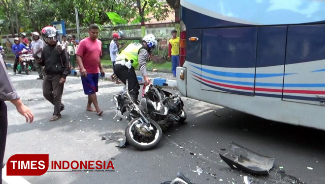 Tabrakan Dengan Bus Pemotor Meninggal Seketika TIMES Indonesia