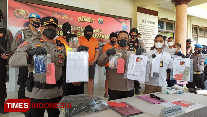 Sopir Travel Di Banyuwangi Jadi Tersangka Makelar Swab Antigen Palsu