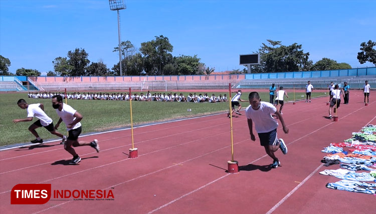 Ratusan Casis Bintara Dan Tamtama Tni Al Jalani Tes Kesamaptaan Di