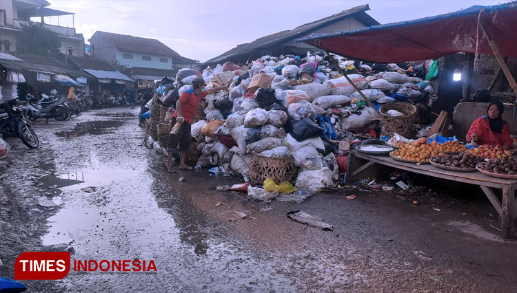 Penumpukan Sampah Masih Terjadi Begini Kondisinya TIMES Indonesia