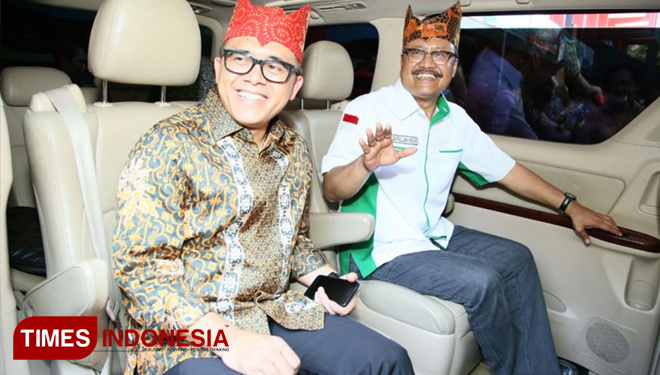 ILUSTRASI: Syaifullah Yusuf (kanan) dan Bupati Banyuwangi, Abdullah Azwar Anas (FOTO: Dok. TIMES Indonesia)