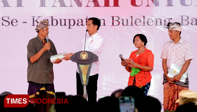 Kerap Bagi-Bagi Sertifikat Tanah, Jokowi Utarakan Tujuannya