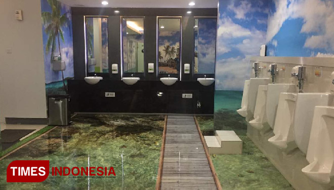 ILUSTRASI - Toilet umum berkonsep 3 dimensi di Bandara Sepinggan Balikpapan (FOTO: Dok. TIMES Indonesia)