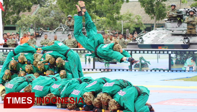 Satuan Yonif Mekanis 413 Kostrad dari Divif 2 Kostrad berhasil menorehkan prestasi dengan menyabet Piala Demonstrasi Yongmoodo Tingkat Kompi TNI AD TA 2017. (FOTO-FOTO: Divif 2 Kostrad for TIMES Indonesia)