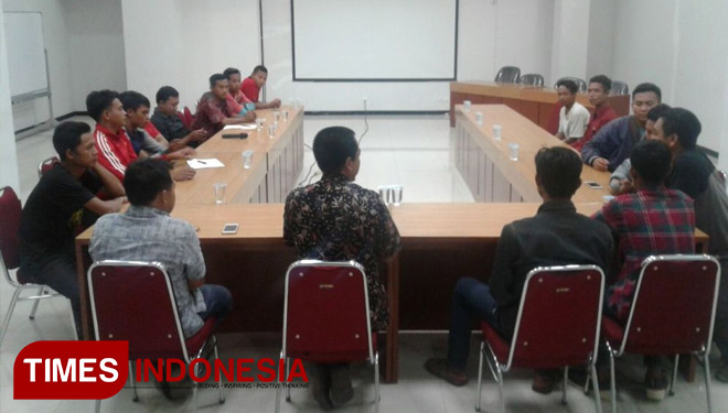 Pemuda Ring Satu Semen Gersik Tuntut Pekerjaan