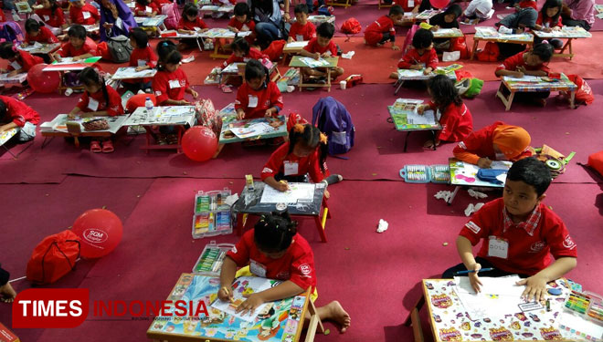 Serunya 1000 Anak Ikuti Lomba Mewarnai Di Taman Rekreasi