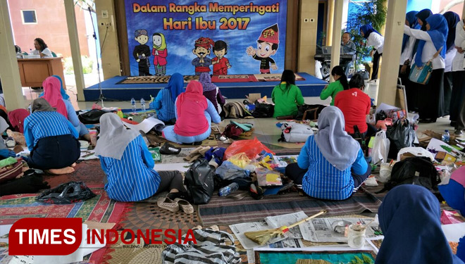 Asah Imajinasi Guru TK Diajak Membuat Seni Kolase TIMES  Asah Imajinasi Guru TK Diajak Membuat Seni Kolase TIMES