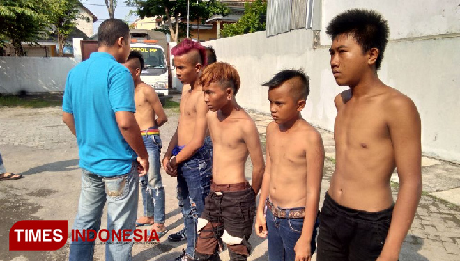  Gaya  Rambut Anak  Punk Indonesia Eva