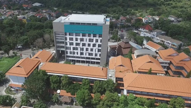 Kampus Universitas Muhammadiyah Gresik (UMG) Jawa Timur. (FOTO: Istimewa)