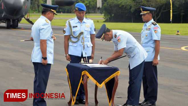 Demo Udara Meriahkan Sertijab Komandan Wing 2 Lanud Abdulrachman Saleh