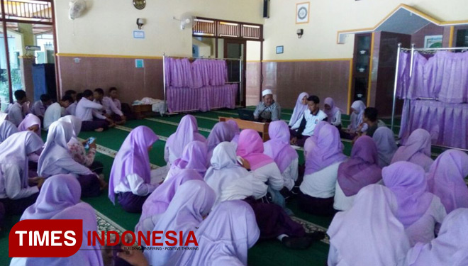 Persiapan Gelaran Acara Al Hikmah di SMA Islam Kepanjen