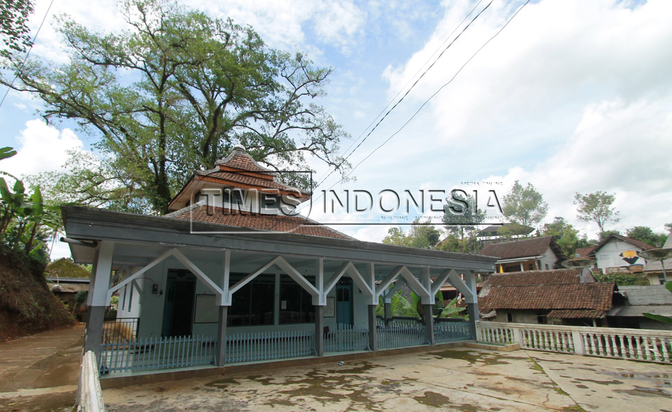 Suasan masjid Baitut Taqwa yang ada dikawasan desa Wirotaman. (FOTO: Adhitya Hendra/TIMES Indonesia).