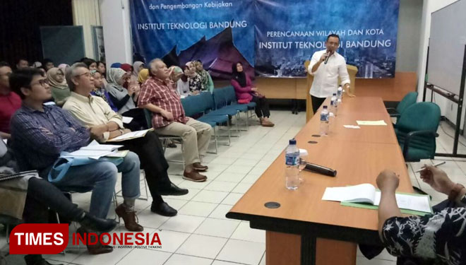Bupati Anas Diundang ITB Paparkan Pengembangan Daerah