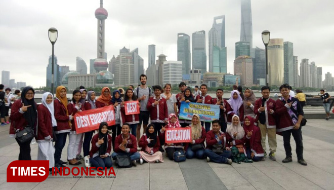 Penerima beasiswa ke Tiongkok tahun 2017 dari Desy Education saat tiba di Shanghai. (FOTO: Handoyo Saputro for TIMES Indonesia)