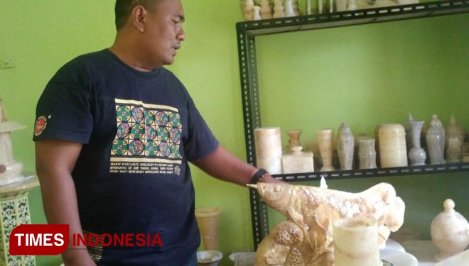 Melihat Sentra Kerajinan Batu Onyx di Gresik TIMES Indonesia Melihat Sentra Kerajinan Batu Onyx di Gresik TIMES Indonesia
