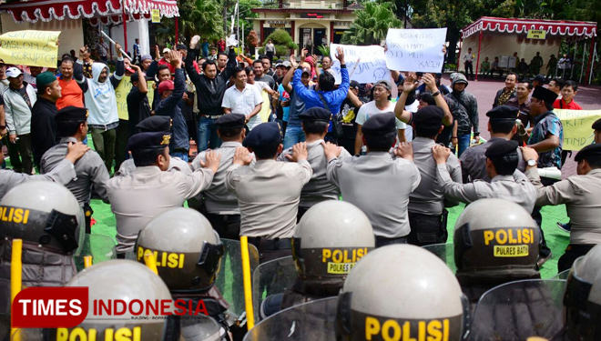 Demo-Pilkada-2.jpg