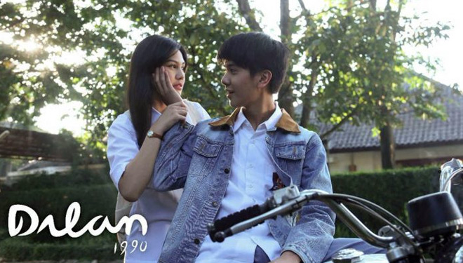 Cuplikan dalam film Dilan 1990 yang lagi booming (FOTO: JPClip)