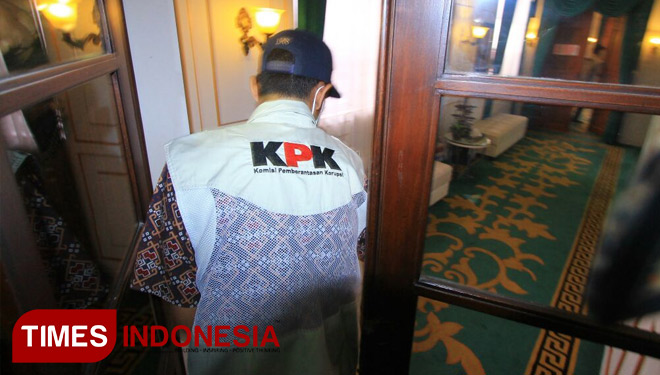ILUSTRASI: Petugas KPK. (FOTO: TIMES Indonesia)