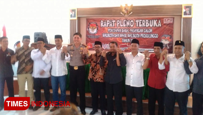 Empat paslon peserta Pilkada Kota Probolinggo (FOTO: Iqbal/TIMES Indonesia)