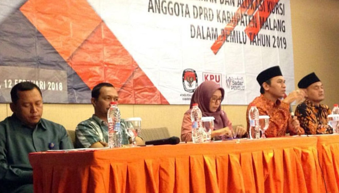 Acara uji publik daerah pemilihan dan alokasi anghota dewan DPRD Kabupaten Malang dalam Pemilu 2019 di hotel OJ Jl Dr Cipto Kota Malang.  (FOTO: Istimewa)