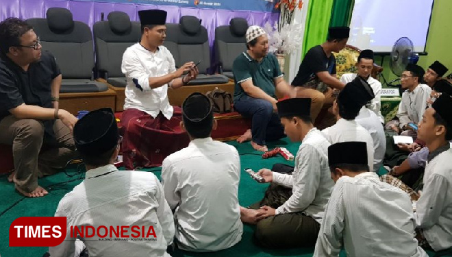 Cegah Banjir Hoax, ini yang Dilakukan Santri Ponpes Al - Anwar Rembang