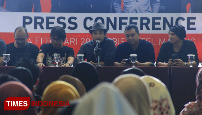 Press conference exclusive concert ternyata cinta Padi Reborn dan Anji di Hotel Ibis Malang. Rabu, 14/2/2018. (FOTO: Tria Adha/TIMES Indonesia)