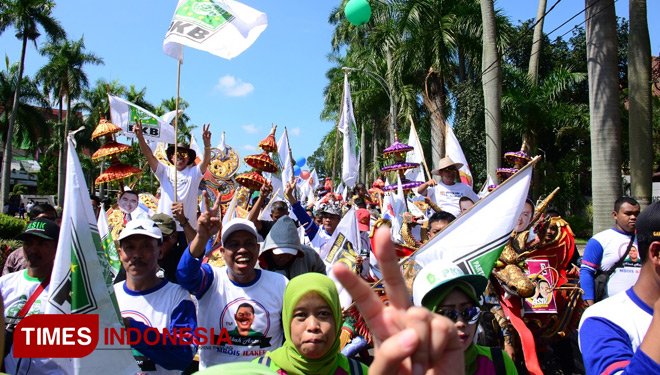 Pasangan-ASIK.jpg