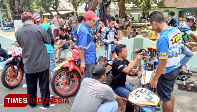 Pembalap forex menang 98
