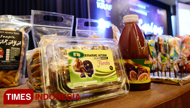 Produk startup kuliner yang dikembangkan oleh badan ekonomi kreatif (bekraf). Jumat, 9/3/2018. (FOTO: Tria Adha/TIMES Indonesia)