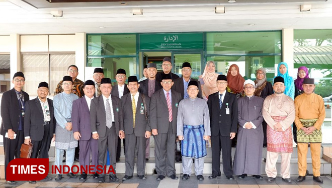 Tim delegasi unisma bersama jajaran pimpinan universiti Islam Sulthan Sharif Ali ( UNISSA) Brunei Darussalam. (FOTO: AJP TIMES Indonesia)