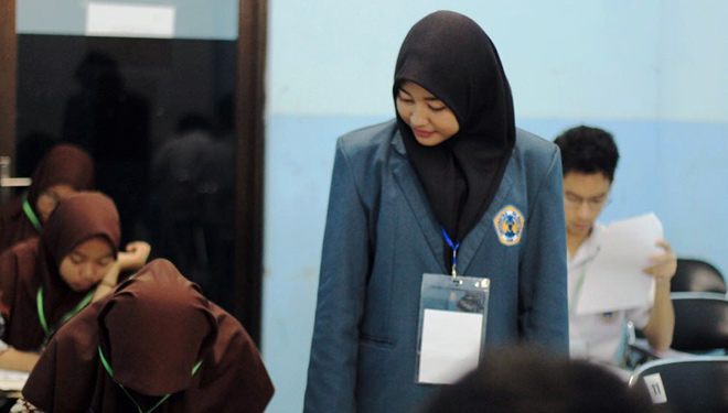 Olimpiade matematika yang digelar FKIP Unitomo diikuti oleh ratusan peserta SMA/SMK sederajat, Sabtu (17/3/2018). (FOTO: Istimewa)