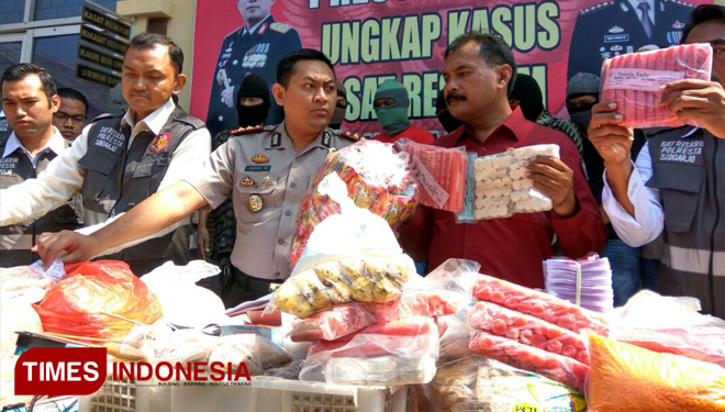 Tim Satgas Pangan Polresta Sidoarjo saat mengekspose kasus ketahanan pangan pada tahun 2017 lalu. (FOTO: Rudi/TIMES Indonesia)