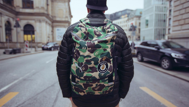 Mengetahui kepribadian seseorang dari cara membawa tas. (FOTO: Pinterest)