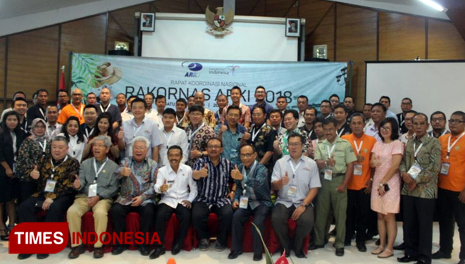 Para peserta Rakornas Asosiasi Rekreasi Keluarga Indonesia (ARKI), Rabu (21/3/2018) di Klub Bunga Resort, Kota Batu. (FOTO: Ferry/TIMES Indonesia)