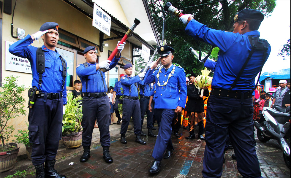 Anggoro Setyo Pramono (25) saat melakukan upacara tradisi Nozzzle Pora (FOTO : Adhitya Hendra/TIMES Indonesia)