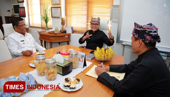 Walikota Banda Aceh Aminullah Usman dan Bupati Banyuwangi Abdullah Azwar Anas. (FOTO: Humas Pemkab Banyuwangi for TIMES Indonesia)