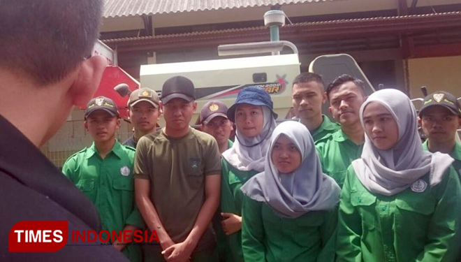 Para mahasiswa STPP Malang menyimak penjelasan Sekretaris BPPSDMP Kementan, Andriko Noto Susanto. (FOTO: Humas STPP Malang for TIMES Indonesia)