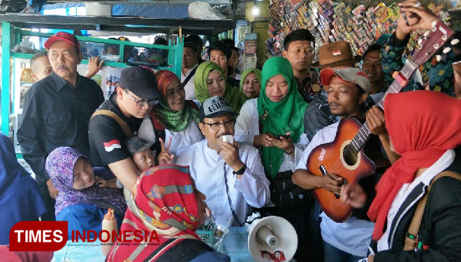 Gus Ipul Langsung Mbakso Di Pasar Tradisional Singosari - TIMES Indonesia