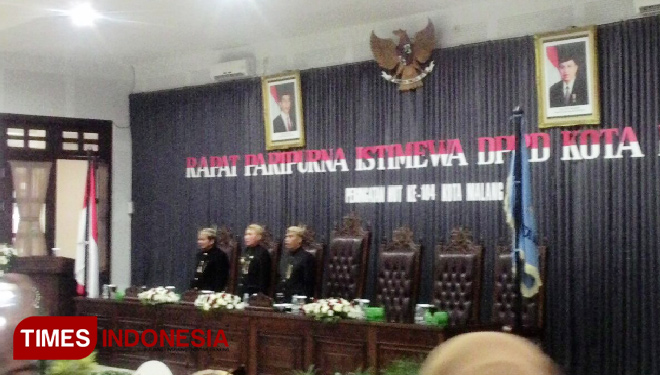 Suasana sidang paripurna istimewa DPRD Kota Malang. (FOTO: Imad/TIMES Indonesia)