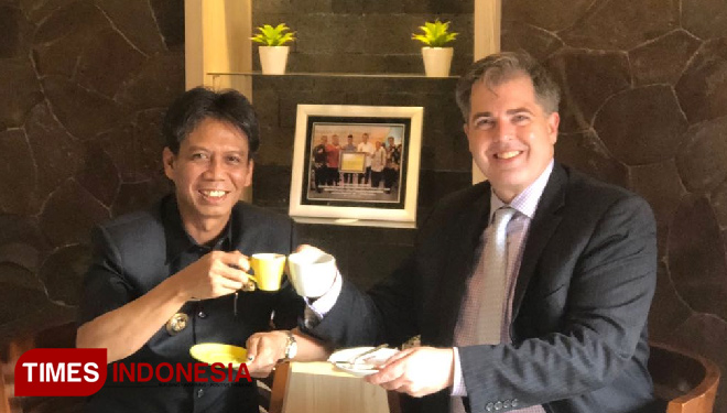 Dilirik Investor Amerika, Bupati Amin Presentasi Potensi Bondowoso