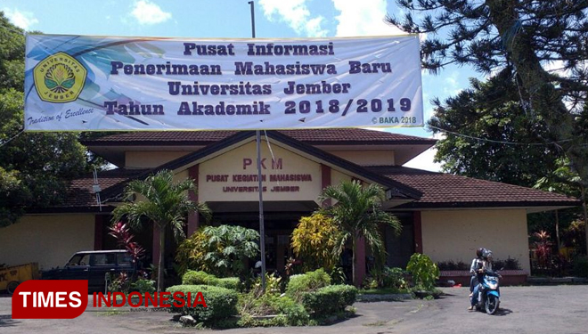 Pusat informasi Penerimaan Mahasiswa Baru Panlok 58 Jember. (FOTO: Angga/TIMES Indonesia)