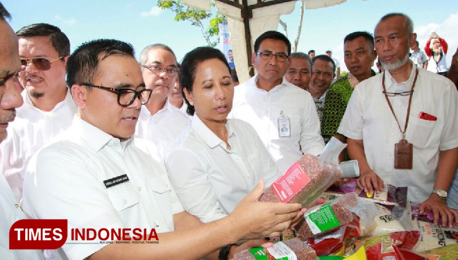 Menteri BUMN Borong Beras Merah Organik Banyuwangi