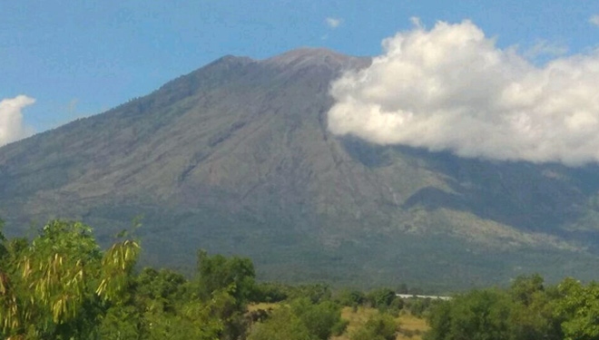 Sempat Erupsi, PVMBG Masih Evaluasi Penurunan Status Siaga ke Waspada