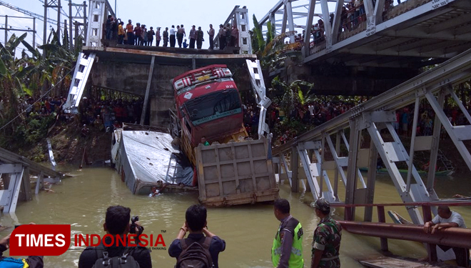 Jembatan Ambruk, Ini Kata Balai Besar Pelaksana Jalan Nasional - TIMES ...