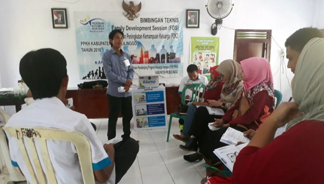 Bimtek FDS Mandiri PKH Kabupaten Probolinggo  yang dilaksanakan di Kecamatan Krejengan (FOTO: Istimewa)