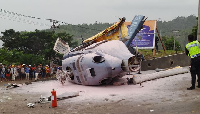 Kondisi helikopter setelah mengalami kecelakaan. (FOTO: Istimewa)