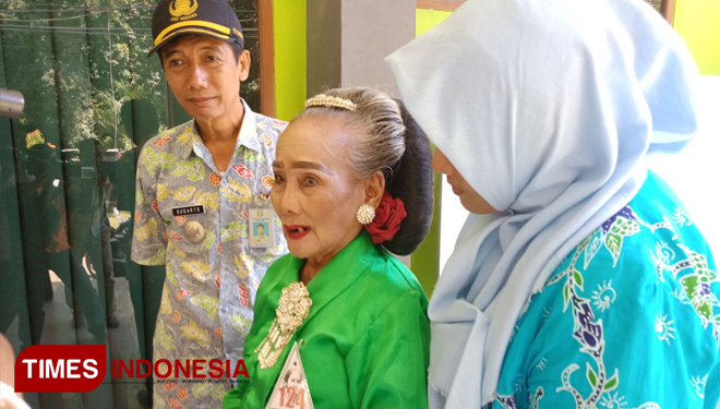Ini Sosok Nenek Sumani dari Situbondo yang Masih Bersemangat Kartini