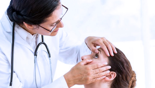 Manfaat konsumsi vitamin E adalah berkurangnya risiko katarak (FOTO: iStock)