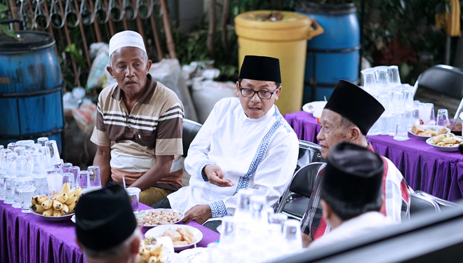 Pasangan SAE Perkenalkan Diri dengan Sentuhan Personal