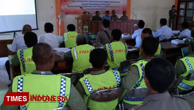 Jelang Pilgub Jatim, Linmas di Gresik Dapat Paparan Soal Pengamanan